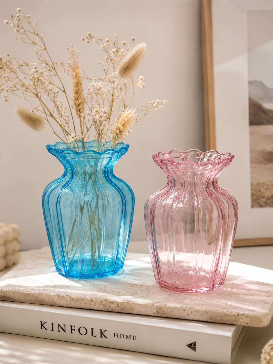 Scalloped Ribbed Glass Vas