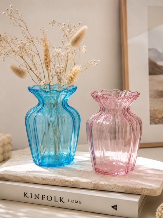 Scalloped Ribbed Glass Vas